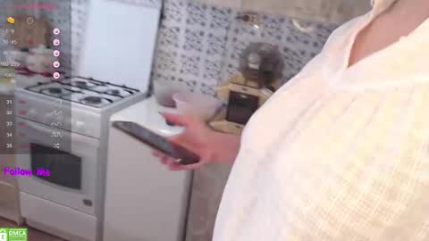 Kate online show from December 5, 10:38 am