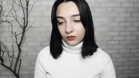 Snapshot of veryveryshygirl chatting on January 16, 8:22 am Ana online show from January 16, 8:22 am