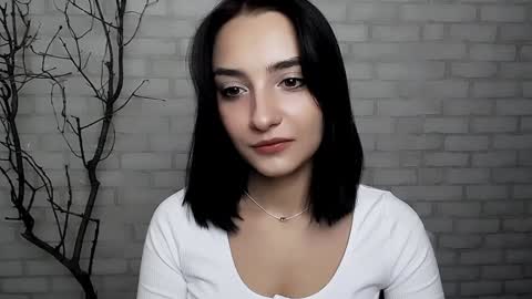 Snapshot of veryveryshygirl chatting on January 13, 4:19 pm Ana online show from January 13, 4:19 pm