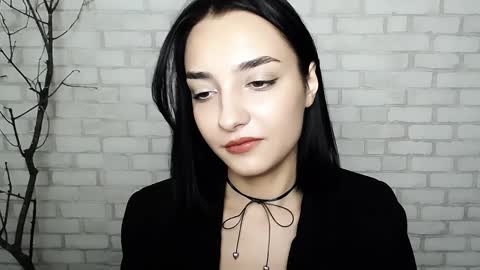 Snapshot of veryveryshygirl chatting on December 12, 8:25 am Ana online show from December 12, 8:25 am