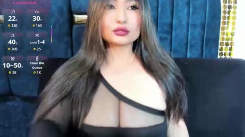 Snapshot of vevoletpriceper chatting on October 28, 12:11 pm Evolet online show from October 28, 12:11 pm