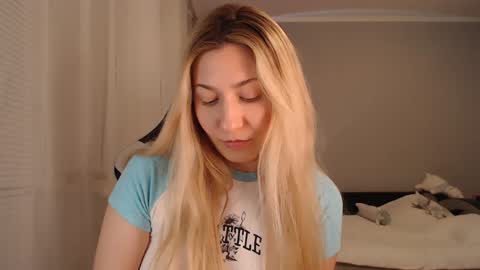 Amelia online show from December 24, 8:05 pm