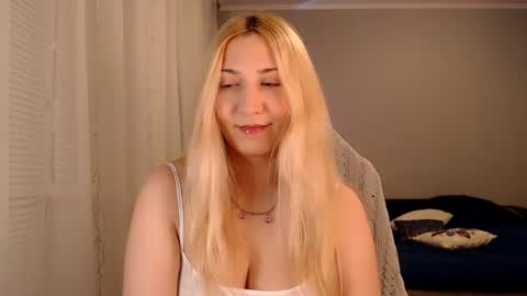 Amelia online show from October 28, 4:13 pm