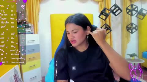 nahomy online show from February 15, 1:05 pm