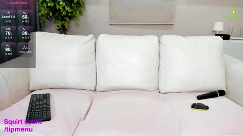 Snapshot of vickyberry chatting on October 16, 11:46 am Victoria online show from October 16, 11:46 am