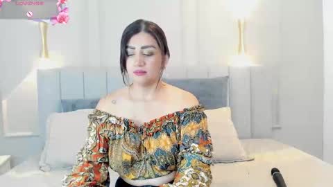 victoria  online show from October 22, 7:08 pm