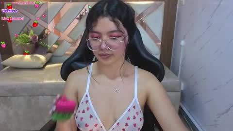 victoria_castillo_b online show from October 5, 3:11 am