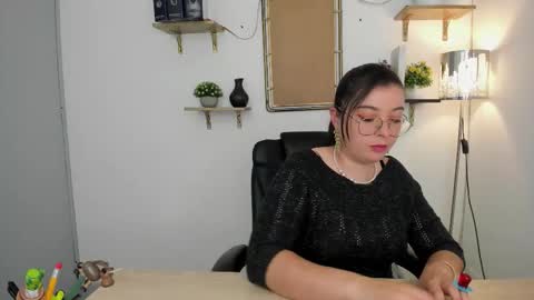 Victoria - You can call me Vicky online show from January 8, 12:20 pm