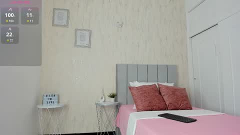 Snapshot of victoria_redh chatting on September 23, 6:50 pm Victoria  online show from September 23, 6:50 pm