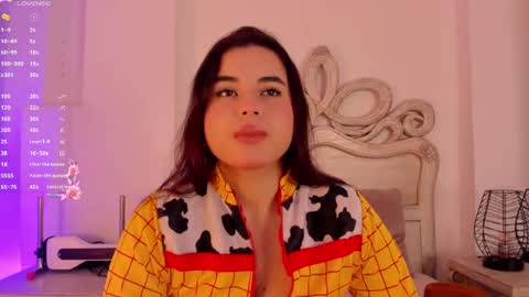 Snapshot of victoria_vallejo chatting on February 6, 11:31 am victoria online show from February 6, 11:31 am