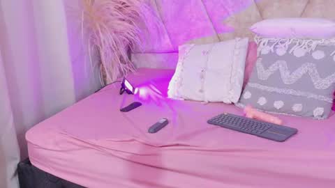 Victoria online show from April 18, 12:40 pm