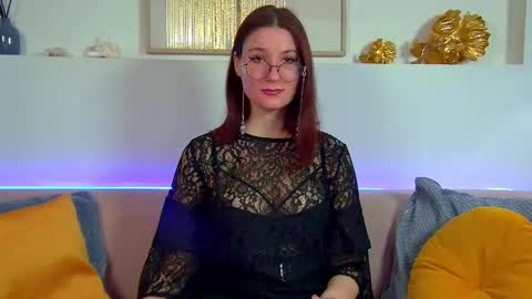 Snapshot of victoriaardern chatting on October 20, 6:38 am Victoria online show from October 20, 6:38 am