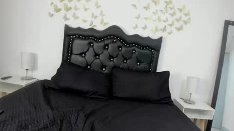 victoriacg online show from April 14, 6:19 pm