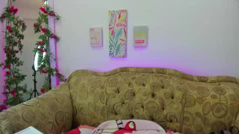 victoriacg online show from June 3, 2:33 pm