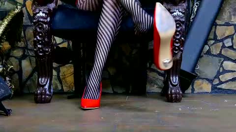 Victoria Heller online show from April 15, 4:57 am