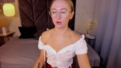 Victoria online show from September 18, 6:01 am