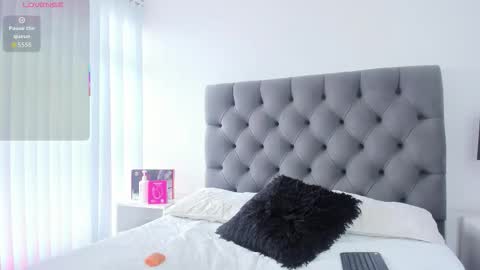 Victoria online show from November 26, 11:55 am