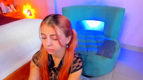 Snapshot of victoriasmithtv chatting on March 12, 11:01 pm victoriasmithtv online show from March 12, 11:01 pm