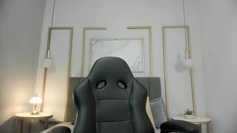 Victoria Vixen online show from April 18, 12:35 am