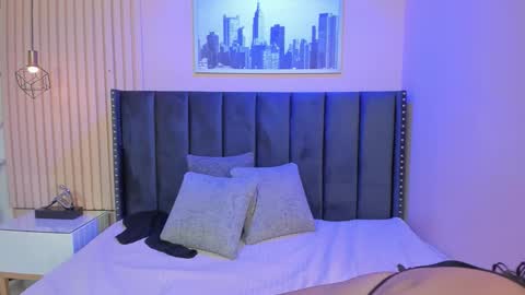 Viiolett online show from November 6, 9:42 pm