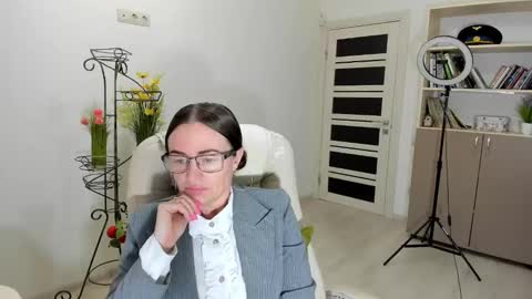 Ukrainian-woman online show from December 18, 3:39 pm