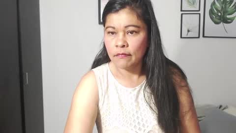 Viki Mom  online show from December 31, 8:15 am