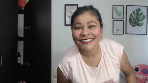 Viki Mom  online show from January 21, 12:39 pm