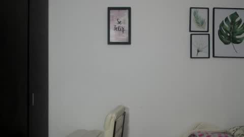 Viki Mom  online show from December 4, 11:46 pm