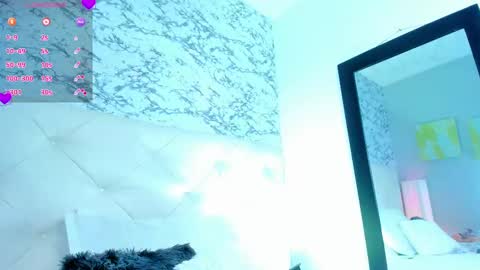 Snapshot of viktoria_davis_ chatting on February 12, 12:27 am Viktoria online show from February 12, 12:27 am