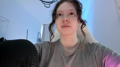 Vikky online show from November 14, 9:09 am