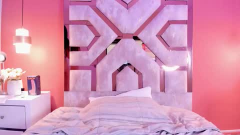 KARLA GAEZ online show from March 24, 2:00 pm