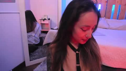 Snapshot of violet_jonesss chatting on September 29, 2:55 pm Violet Jones online show from September 29, 2:55 pm
