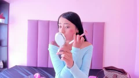 violet online show from October 24, 1:51 pm