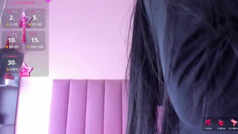 violet online show from October 28, 1:39 pm