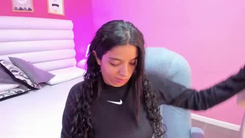 violet_sinclair online show from April 15, 11:22 am