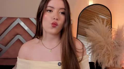 Call me Violet online show from December 5, 3:57 pm