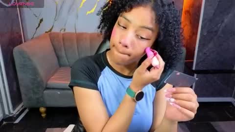 violeth_b online show from November 8, 2:33 pm