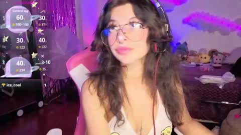   online show from January 8, 8:13 pm