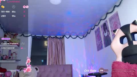 violett_brown9 online show from March 28, 8:36 am