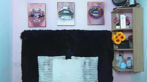 Snapshot of violett_froz chatting on October 6, 7:18 pm Violeta froz online show from October 6, 7:18 pm