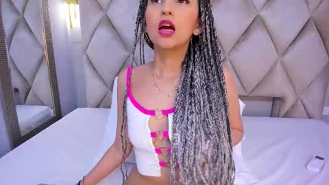 Violett  online show from December 16, 8:26 pm