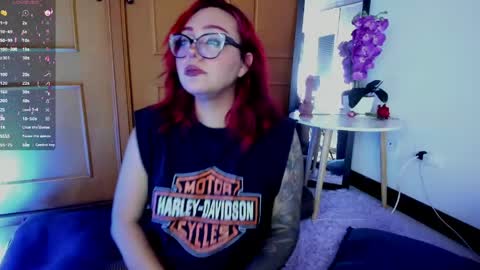 violett_sykes online show from April 19, 2:44 am
