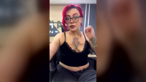 violett_sykes online show from June 15, 4:51 pm