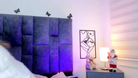 Violetta Ficher online show from December 16, 3:01 am