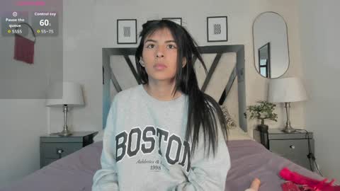 Violettaa online show from April 4, 7:13 pm