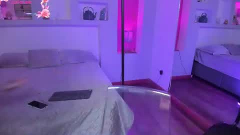 ViolettaBaker online show from June 23, 7:01 pm