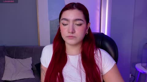 Violett Castel online show from January 8, 6:56 pm