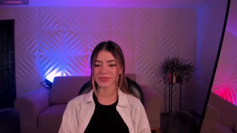 Snapshot of violetthansson chatting on January 3, 9:36 pm Violett online show from January 3, 9:36 pm
