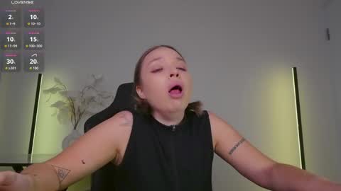 Violla online show from March 26, 8:27 am