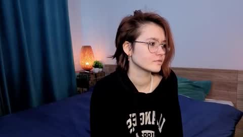 Lisa online show from March 19, 9:13 am